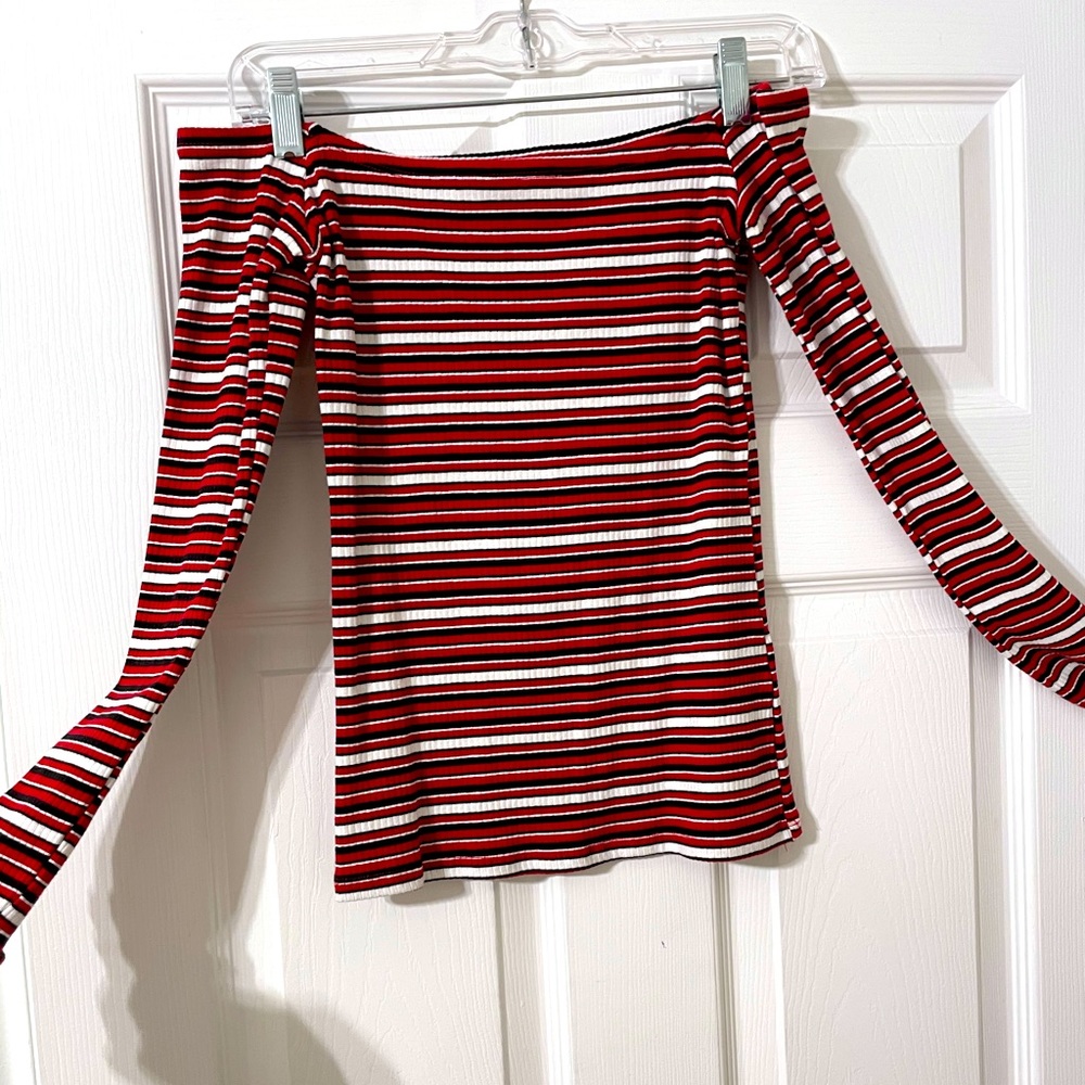 HOLLISTER Medium Striped off the shoulder